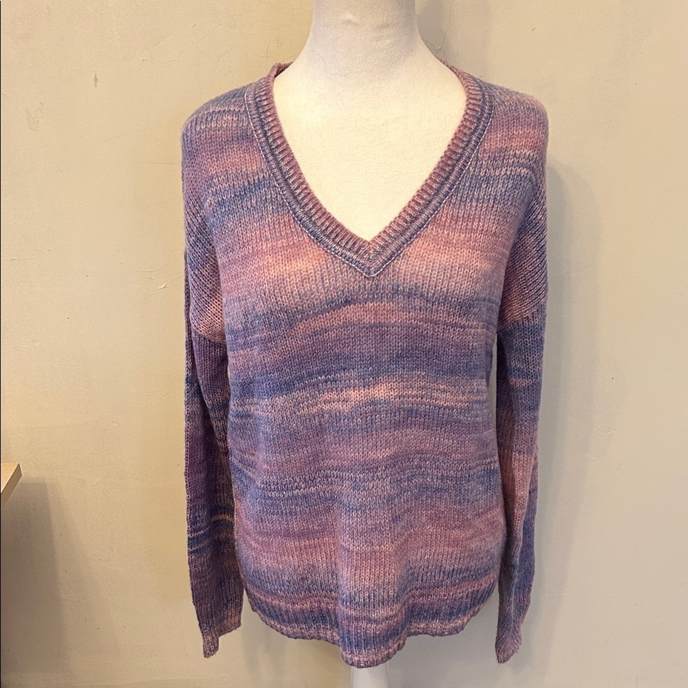 Gap purple pink blue long sleeve V neck sweater Size S EUC